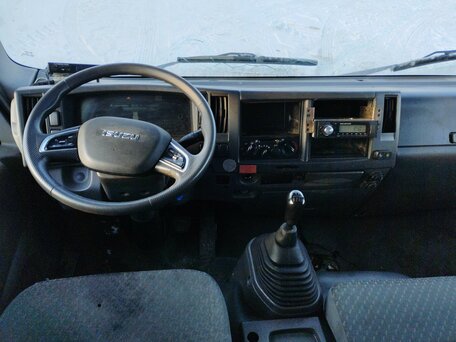 2024 Isuzu Elf (N-series), белый, 5144200 рублей, вид 5
