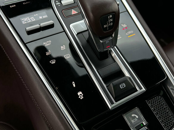 2018 Porsche Panamera 4 II, синий, 5980000 рублей - вид 24