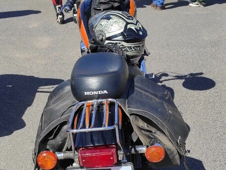 2000 Honda Magna, чёрный, 400000 рублей, вид 3