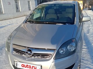 2011 Opel Zafira B Рестайлинг, серебристый, 600000 рублей, вид 3