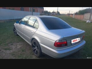 2001 BMW 5 серии 530i IV (E39) Рестайлинг, серебристый, 750000 рублей, вид 3