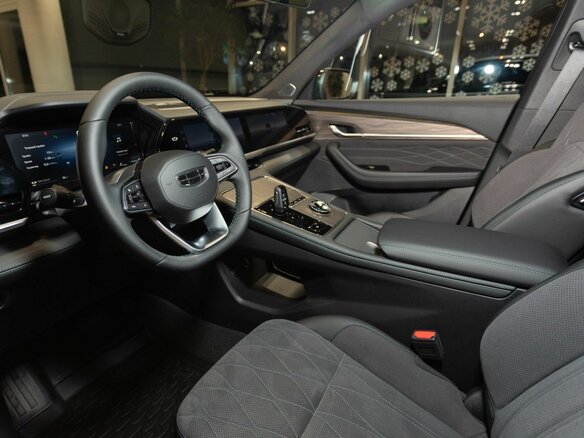 2026 Geely Monjaro I, серебристый - вид 7
