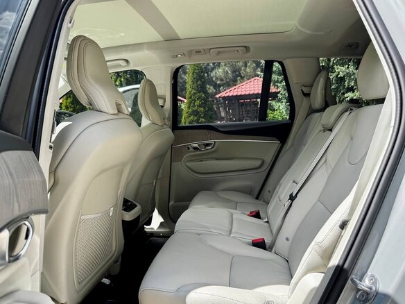 2023 Volvo XC90 II Рестайлинг 1, серый, 8300000 рублей - вид 8