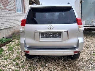 2010 Toyota Land Cruiser Prado 150 Series, серебристый, 2900000 рублей, вид 4