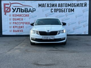 2019 Skoda Octavia III (A7) Рестайлинг, белый, 1370000 рублей, вид 2