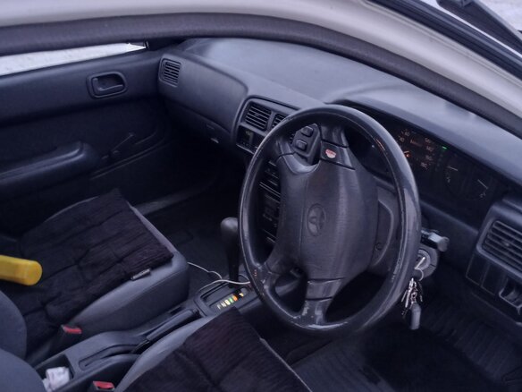 1997 Toyota Corolla VIII (E110) Рестайлинг, белый, 350000 рублей - вид 6