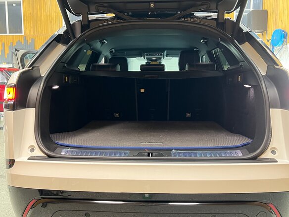2017 Land Rover Range Rover Velar I, белый, 5300000 рублей - вид 16