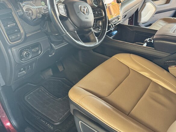 2020 Ram 1500 Crew Cab V, красный, 3500000 рублей - вид 17