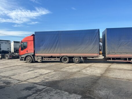 2002 Iveco Stralis, красный, 1000000 рублей, вид 2