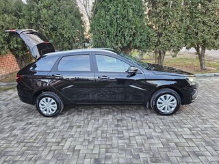 2024 Lada (ВАЗ) Vesta SW I Рестайлинг (NG), чёрный, 1800000 рублей, вид 3