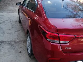 2017 Kia Rio IV, красный, 1300000 рублей, вид 3