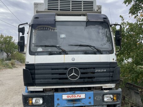 1995 Mercedes-Benz 1824, белый, 2000000 рублей, вид 2
