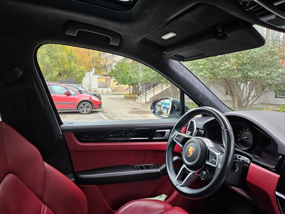 2019 Porsche Cayenne III, белый, 9999999 рублей - вид 8