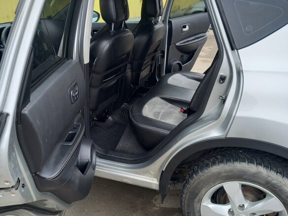 2012 Nissan Qashqai I Рестайлинг, серебристый, 1250000 рублей - вид 13