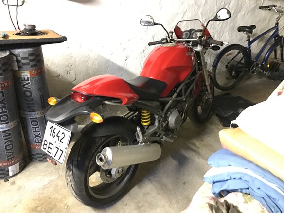 2003 Ducati Monster 1000, красный - вид 3