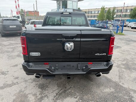 2026 Ram 1500 Crew Cab V Рестайлинг, чёрный, 9299999 рублей, вид 5