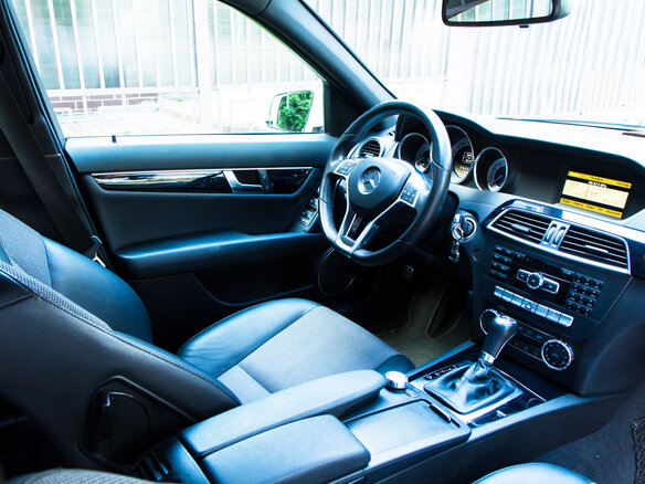 2011 Mercedes-Benz C-Класс 200 III (W204) Рестайлинг, белый - вид 5