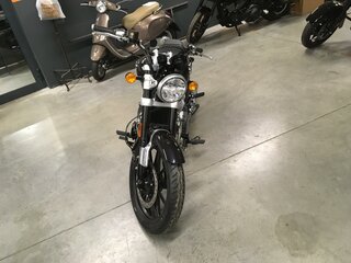 2026 Royal Enfield Super Meteor, чёрный, 764000 рублей, вид 4