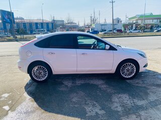 2011 Ford Focus II Рестайлинг, белый, 580000 рублей, вид 3