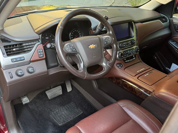 2018 Chevrolet Tahoe IV, красный, 3700000 рублей - вид 18