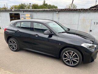 2020 BMW X2 xDrive20i I (F39), чёрный, 4000000 рублей, вид 2