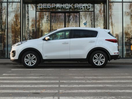 2018 Kia Sportage IV, белый, 2085000 рублей, вид 2
