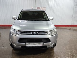2013 Mitsubishi Outlander III, серебристый, 1399999 рублей, вид 4