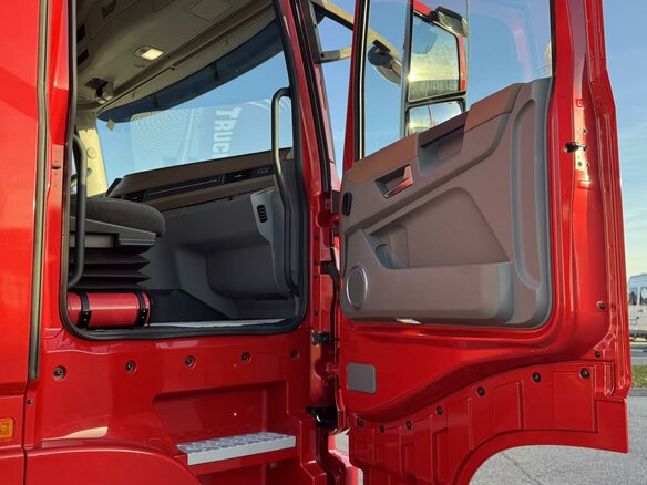 2024 Dongfeng GX, красный, 9000000 рублей - вид 15