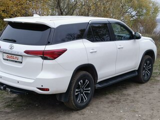 2018 Toyota Fortuner II, белый, 2700000 рублей, вид 2