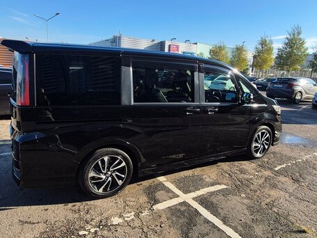 2020 Honda Stepwgn Spada V Рестайлинг, чёрный, 2210000 рублей, вид 2