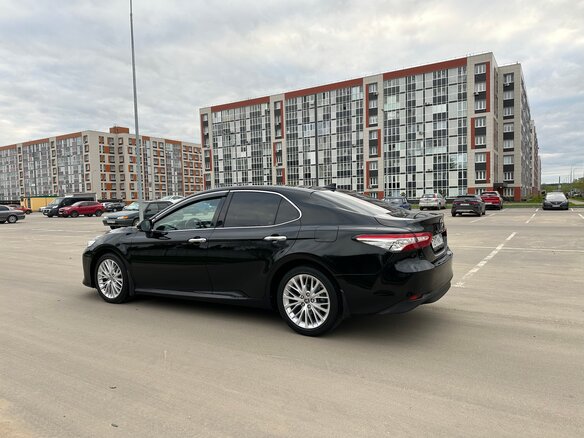 2021 Toyota Camry VIII (XV70), чёрный, 3550000 рублей - вид 9