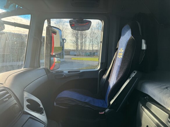2013 Mercedes-Benz Actros, красный, 2950000 рублей - вид 26