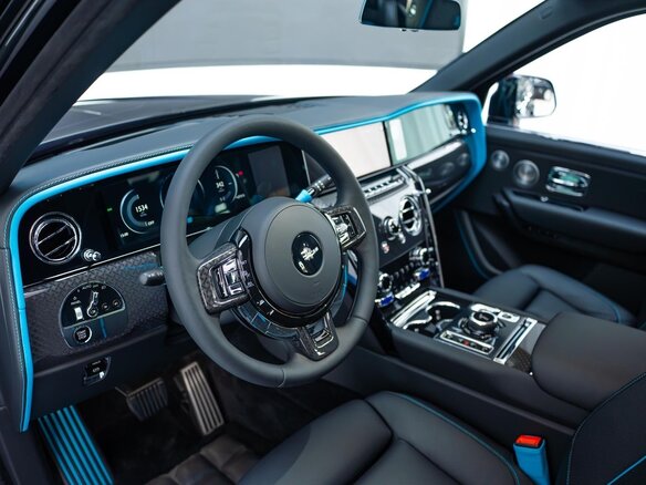 2026 Rolls-Royce Cullinan Black Badge I Рестайлинг (Series II), чёрный, 50000000 рублей - вид 7