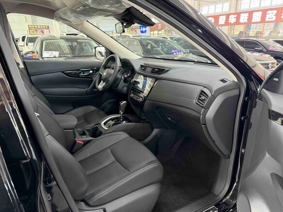 2025 Nissan X-Trail III Рестайлинг 2, чёрный, 2000000 рублей - вид 6