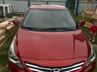 2014 Hyundai Solaris I Рестайлинг, красный, 900000 рублей, вид 2