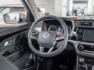 2024 KGM Korando, бежевый, 3240000 рублей, вид 4