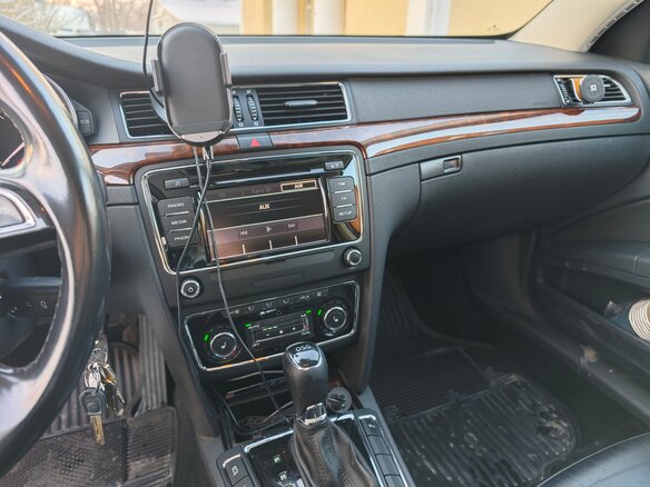 2014 Skoda Superb DSG II Рестайлинг, пурпурный, 1359000 рублей - вид 25