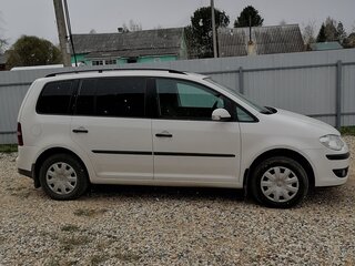 2008 Volkswagen Touran I Рестайлинг, белый, 1200000 рублей, вид 2