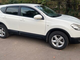2011 Nissan Qashqai I Рестайлинг, белый, 900000 рублей, вид 4