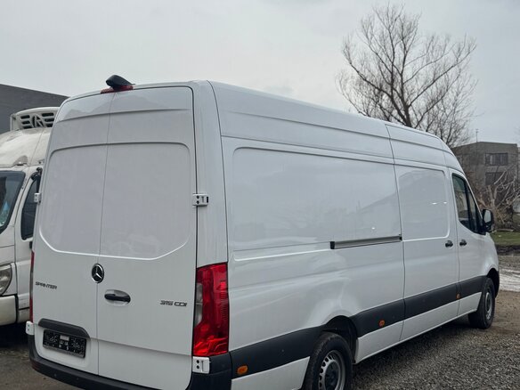 2023 Mercedes-Benz Sprinter, белый, 6750000 рублей - вид 4