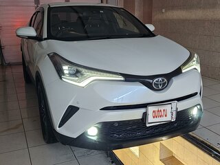 2017 Toyota C-HR I, белый, 1900000 рублей, вид 3