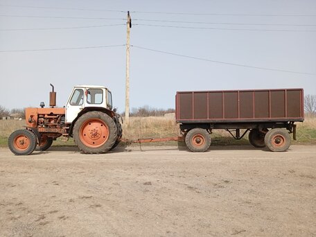 1982 ЮМЗ 6, красный, 300000 рублей, вид 1