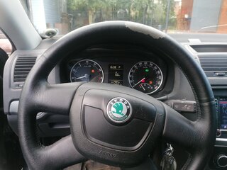 2010 Skoda Octavia II (A5) Рестайлинг, чёрный, 850000 рублей, вид 4