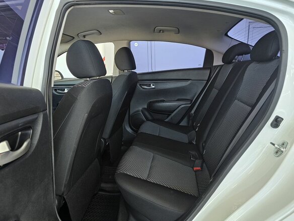 2018 Kia Rio IV, белый - вид 13
