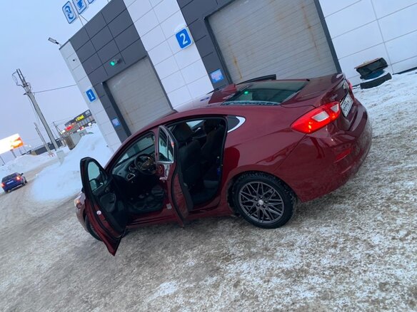 2016 Chevrolet Cruze II, красный, 1300000 рублей - вид 6