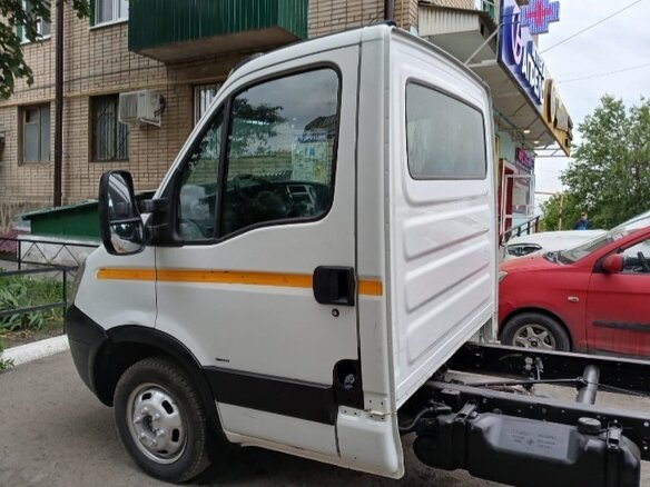 2009 Iveco Daily, белый, 1600000 рублей - вид 12
