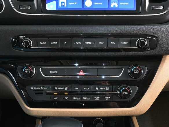 2018 Kia Carnival III, чёрный, 2749000 рублей - вид 18