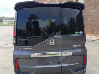 2016 Honda Stepwgn V, серый, 2140000 рублей, вид 4