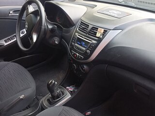 2014 Hyundai Solaris I Рестайлинг, серый, 980000 рублей, вид 5