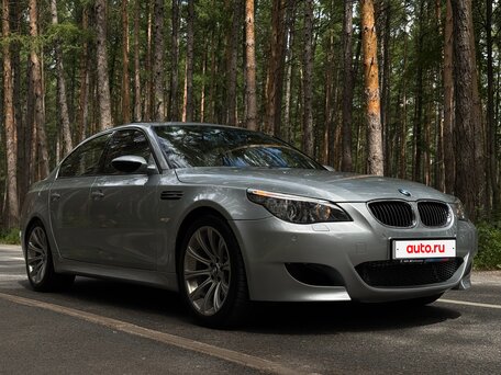 2005 BMW M5 IV (E60/E61), серебристый, 3150000 рублей, вид 3